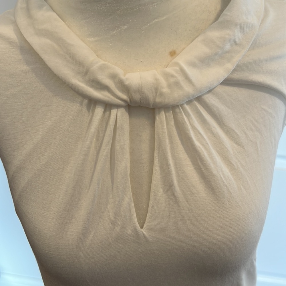 Cabi 5756 White Province Keyhole Top Size Small - Picture 8 of 10